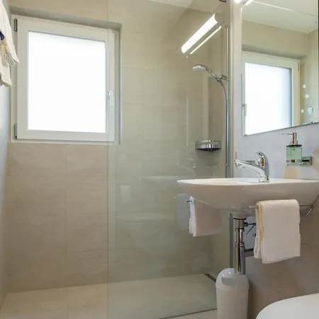 Appartamento Haus Azur Appartement-fewo Nr- 1 By Interhome